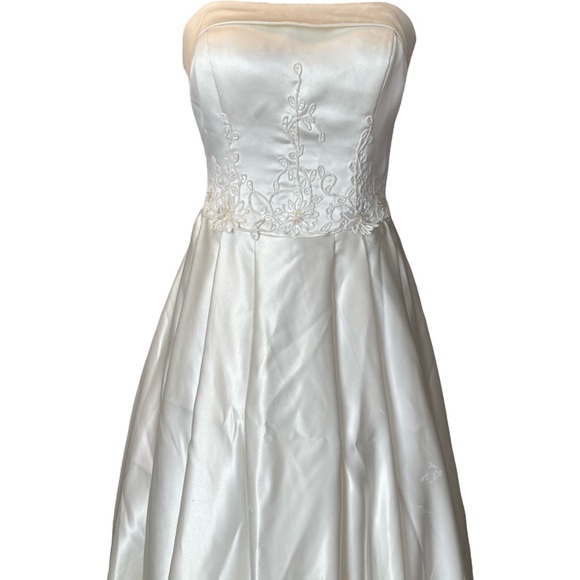 COPY - 🤍Custom tailored Beautiful satin Dress/# 009 - Picture 8 of 16